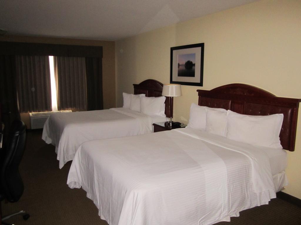 Tumbler Ridge Trend Mountain Hotel & Conference Centre חדר תמונה