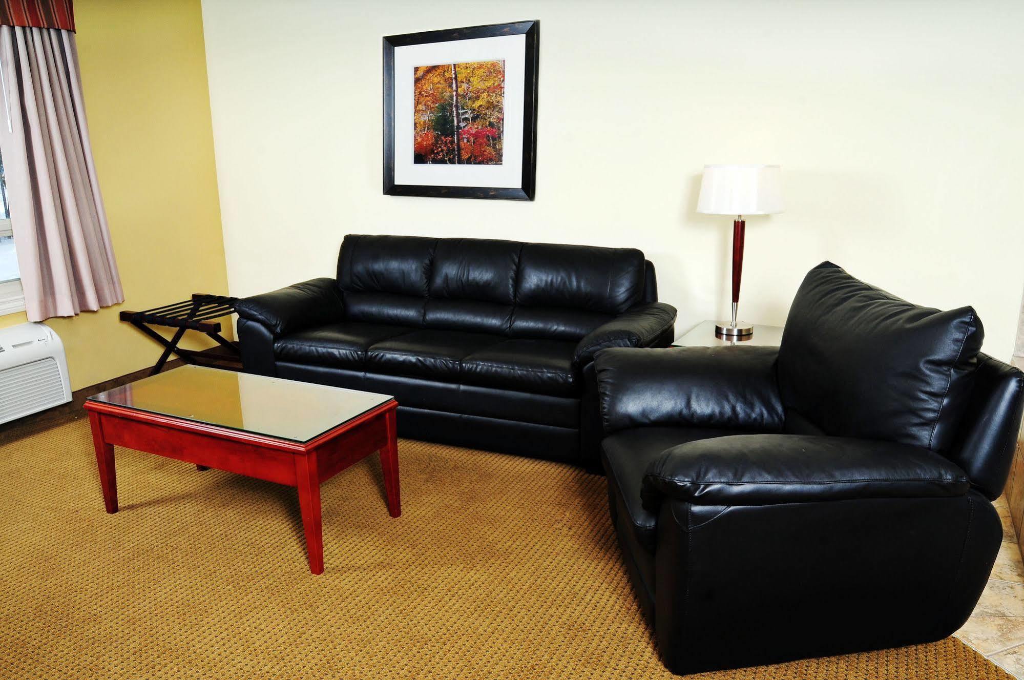 Tumbler Ridge Trend Mountain Hotel & Conference Centre מראה חיצוני תמונה