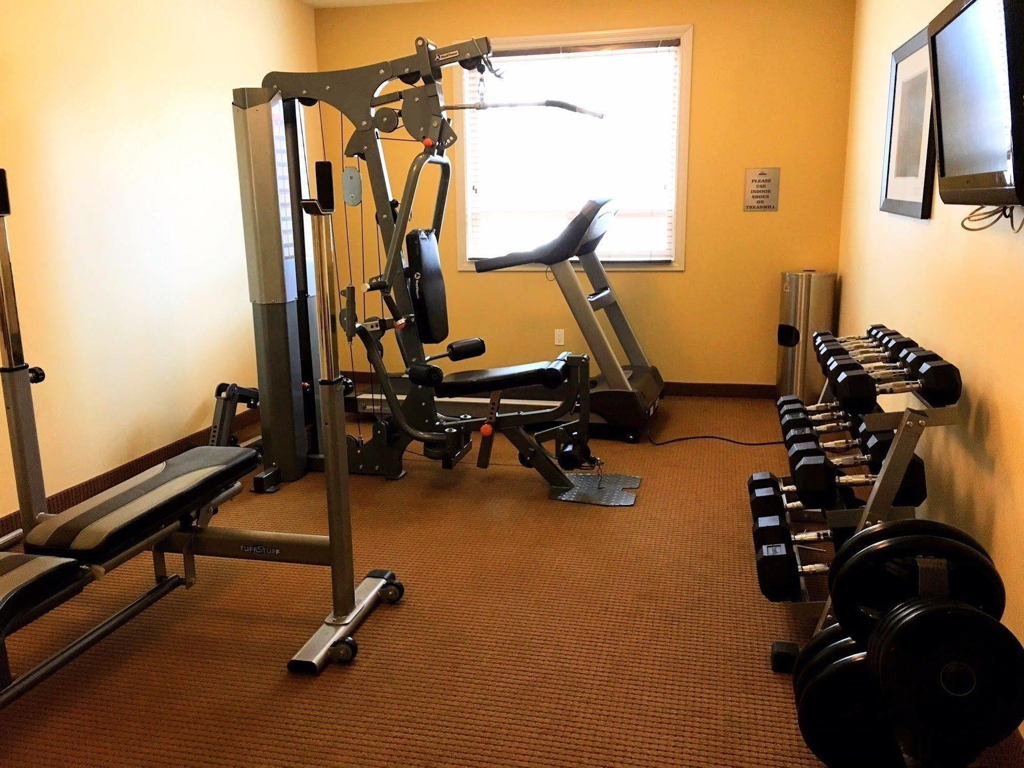 Tumbler Ridge Trend Mountain Hotel & Conference Centre מראה חיצוני תמונה